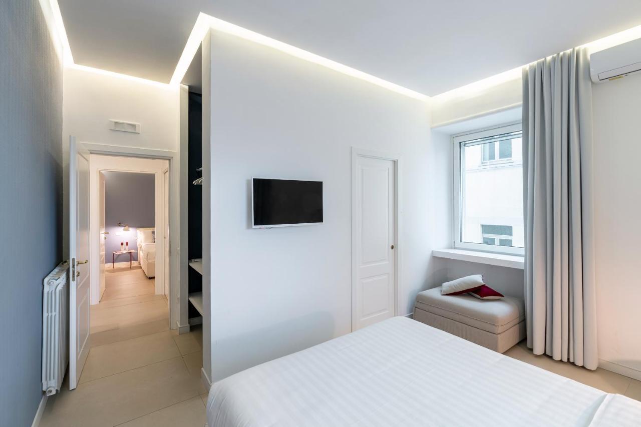 Starhost - Petit B&B Salerno Bagian luar foto