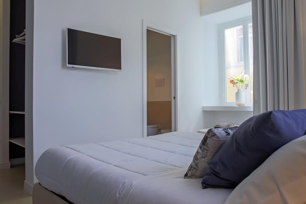 Starhost - Petit B&B Salerno Bagian luar foto